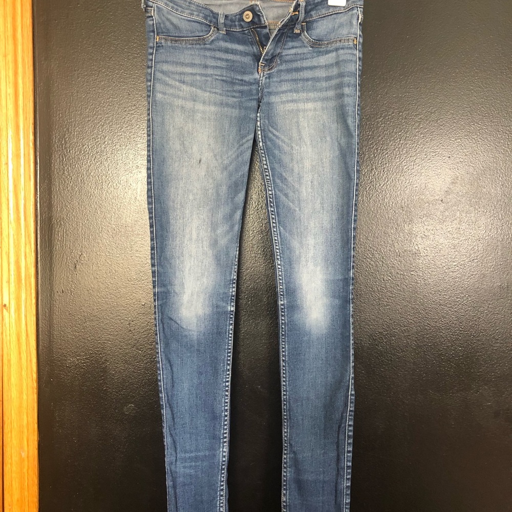 Ligth blue jeans